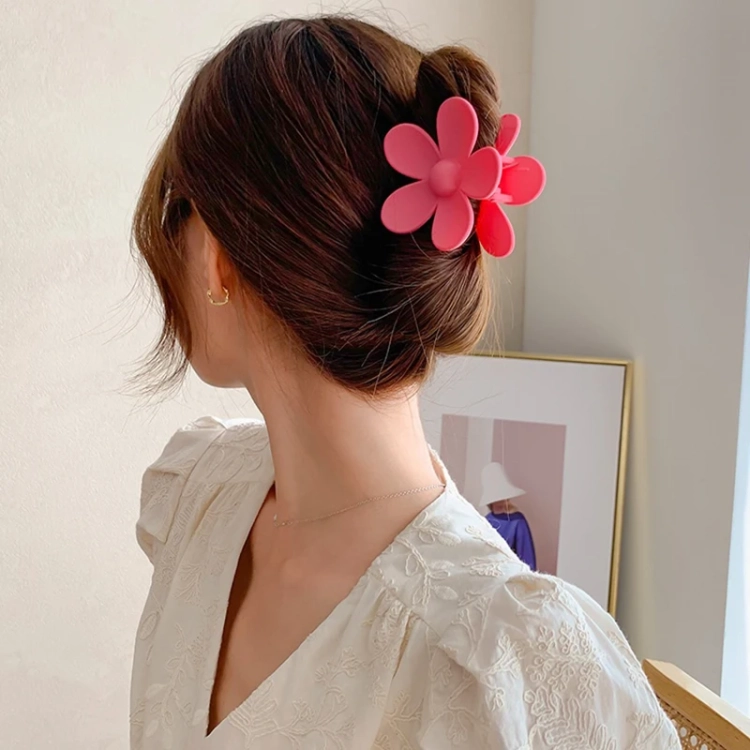 spinka-do-wlosow-klamra-7,5cm-kwiatek-pastelowy-roz