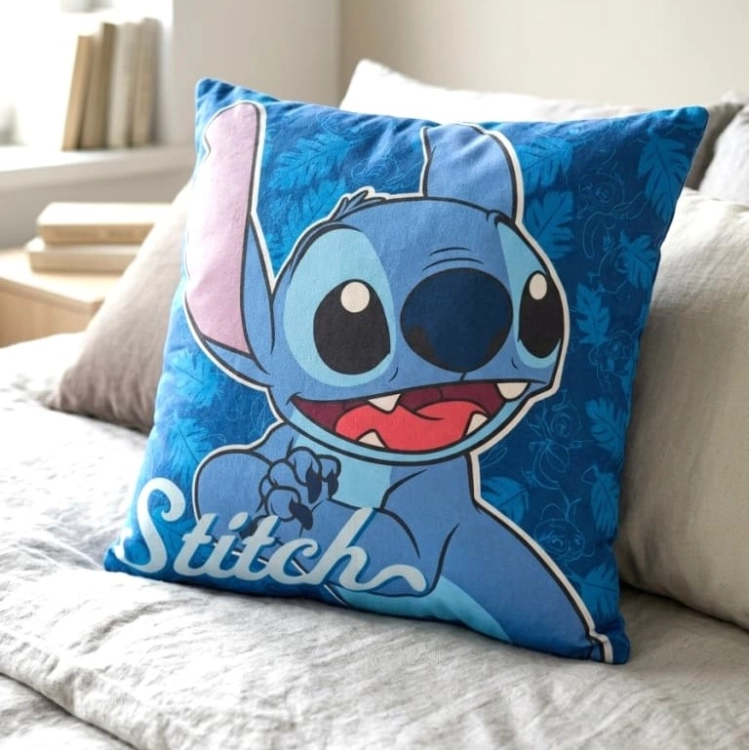 miekkia-poduszka-dziecieca-stitch-niebieska-38x38